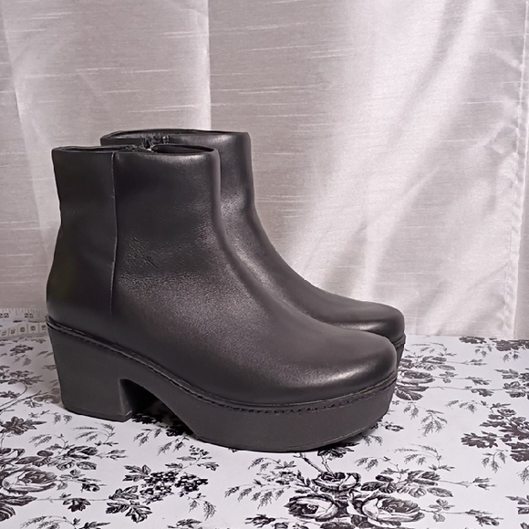 Fitflo Black Women's Ankle Boots  Size 8 - Picture 1 of 10